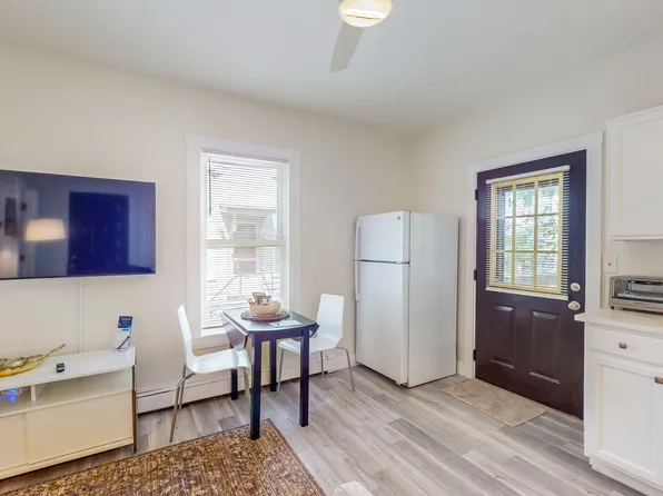 24 Hews St #1, Cambridge, MA 02139