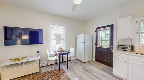 24 Hews St #1 Photo 1