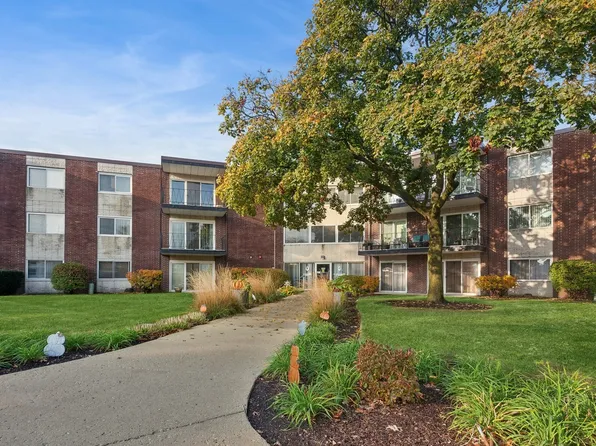 2800 Maple Ave APT 5C, Downers Grove, IL 60515