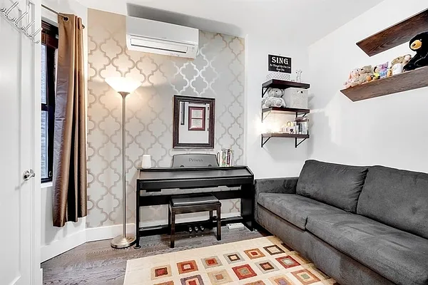 Sold by LG Fairmont Group | media 17