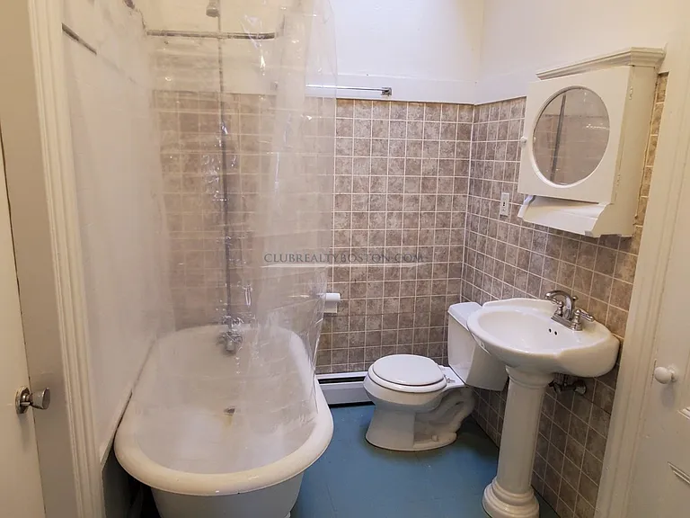 23 Bigelow St #3 — Photo 4