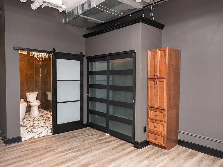 275 S Limestone St #150 — Photo 29