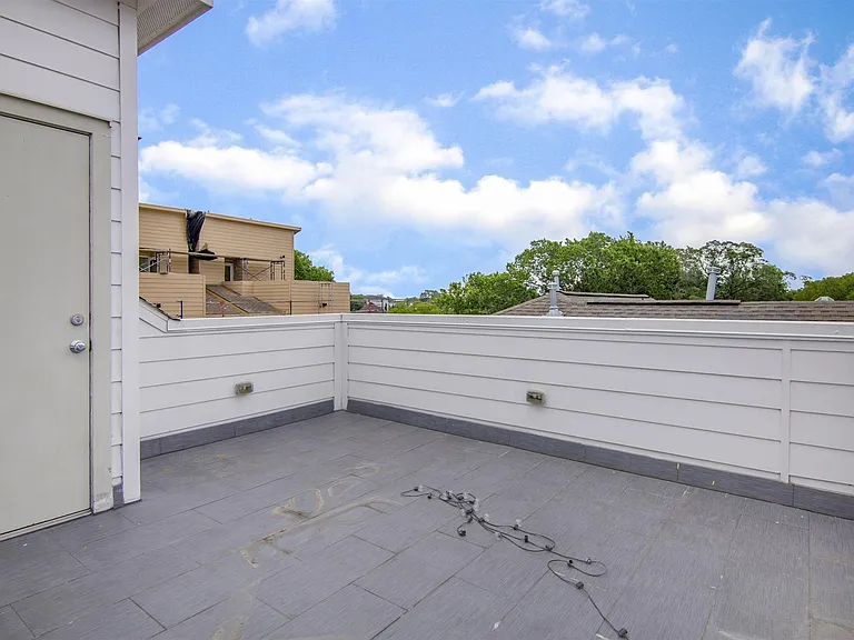 1508 Johnson St — Photo 27