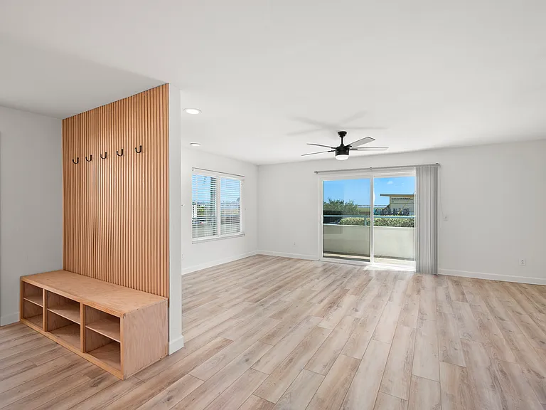 2050 Pacific Beach Dr #102 — Photo 5