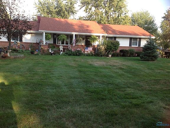 3rd image of 28448 Oak St