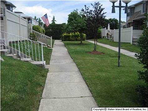 2nd image of 222A Ashworth Ave #201