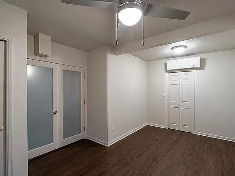 342 W Culver St — Photo 10