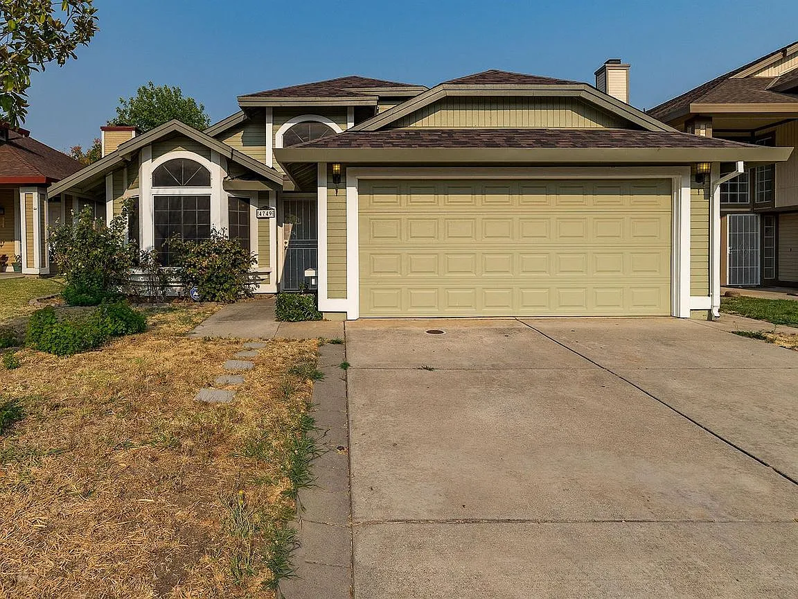 4749 Winter Oak Way photo 1