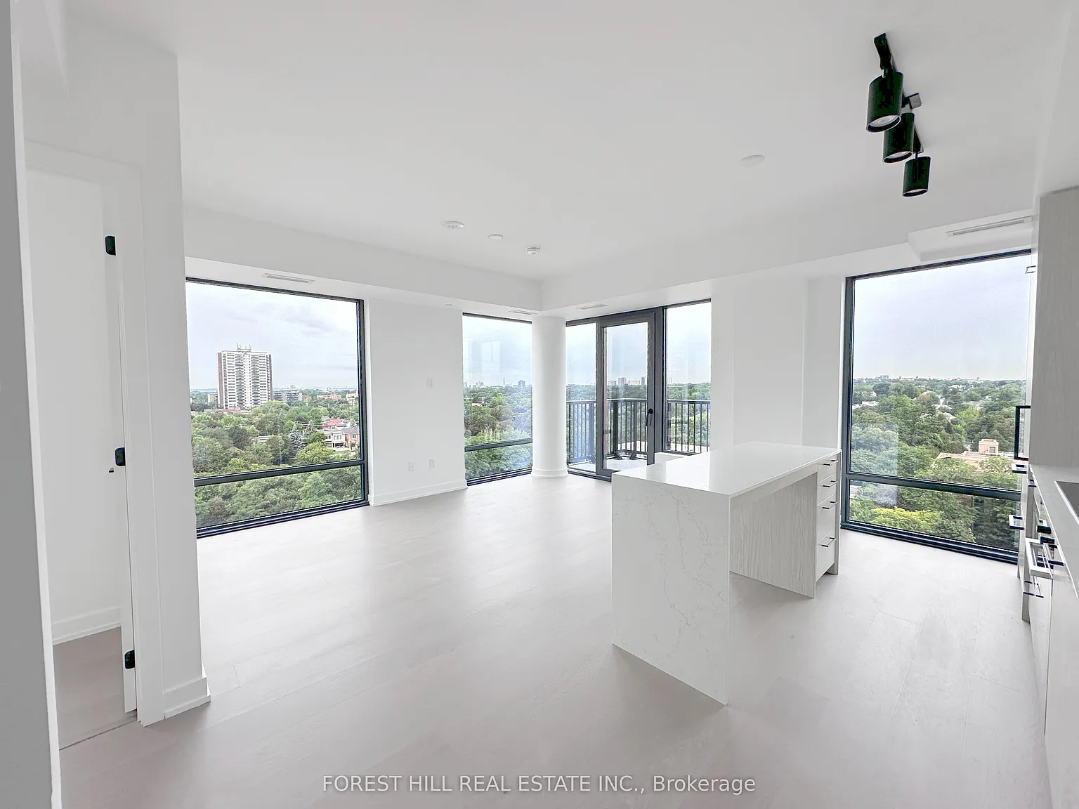 South Forest Hill Residences — Photo 1