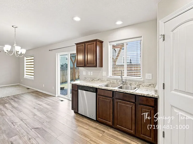 5338 Kingscote Dr — Photo 21