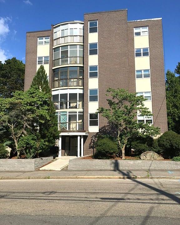 1st image of 500 Willard St Unit 105