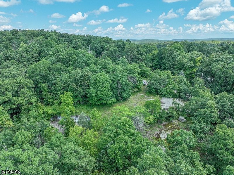 2nd image of 11 Hidden Valley Dr