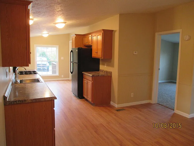 352 Poplar Dr — Photo 8