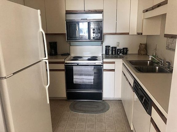 4th image of 64 Broad Reach Unit 308