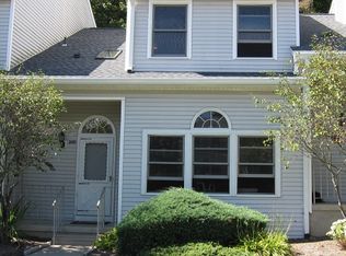 320 Carnegie Ct, Hackettstown, NJ 07840