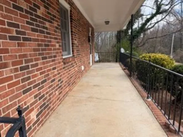 2041 E 14th St, Winston Salem, NC 27105