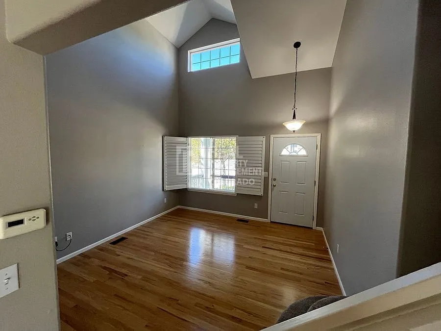 Spacious 5-Bedroom Home in Desirable Highlands Ranch, CO — Photo 2