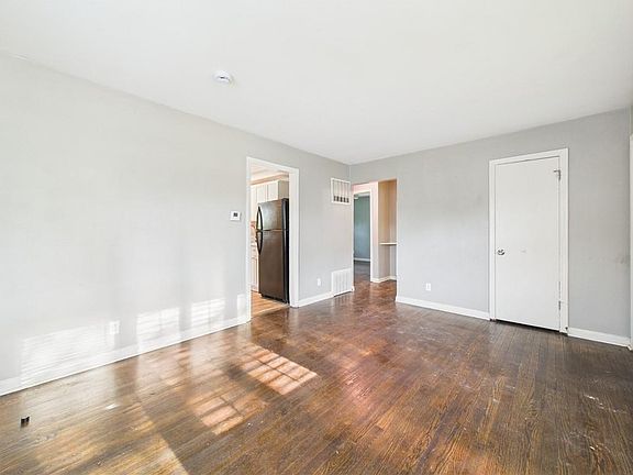 4th image of 6149 Agnes Ave