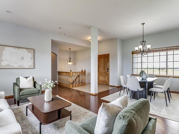 5th image of 8015 S Butterfly Ct