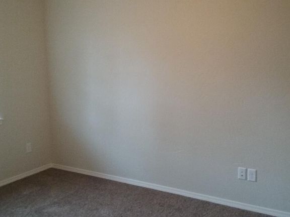5th image of 32 W Evergreen Dr APT G