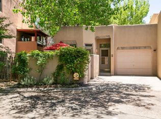 93 Rio Vista Pl, Santa Fe, NM 87501