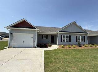 101 Berkshire Cir, Dunn, NC 28334