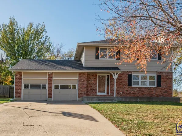 2905 SW Gainsboro Rd, Topeka, KS 66614