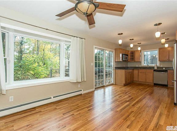 5th image of 16 Harloquin Dr