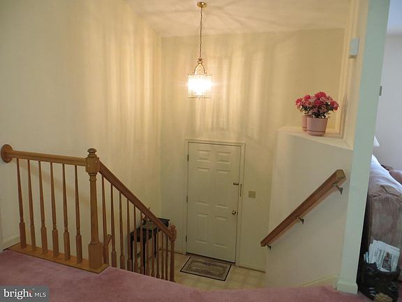 Dramatic Entry Foyer