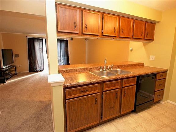 4th image of 8062 Mill Rock Dr #15-B