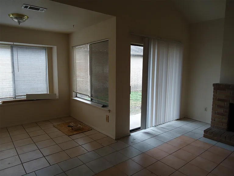 7610 Lemma Dr — Photo 16