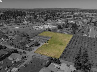 1661 E Lincoln Rd, Woodburn, OR 97071