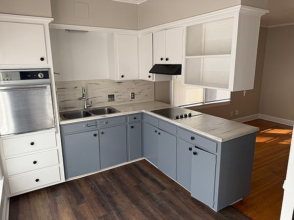 2nd image of 300 NW 21st St APT 2