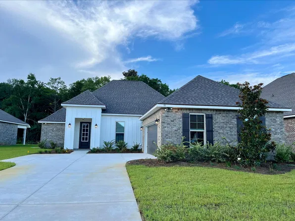 93 Constellation Ave, Freeport, FL 32439