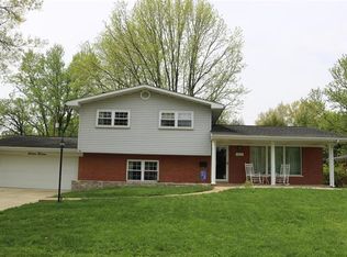 1613 Whitlow Dr, Belleville, IL