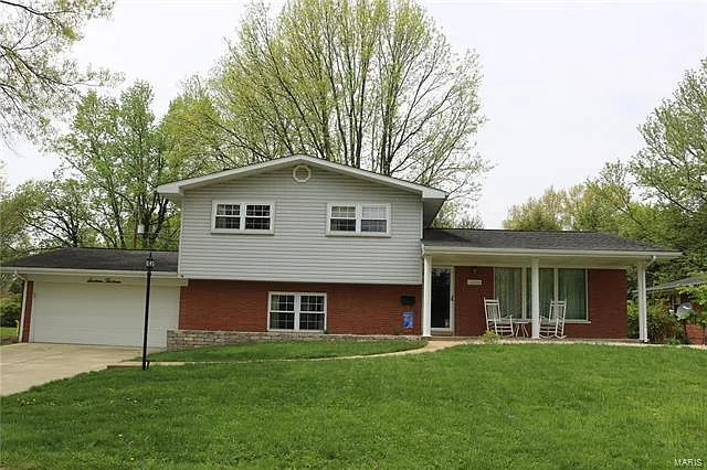 1613 Whitlow Dr photo 1