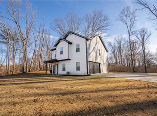 3681 Ledan Rd, Gainesville, GA 30506