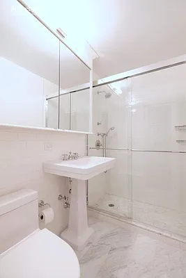 Rented by Sotheby's International Realty | media 31