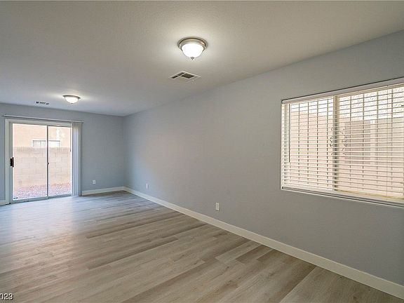 4th image of 4052 Emerald Wood St #0