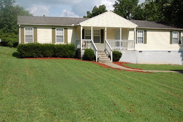 1st image of 210 Cottonwood St