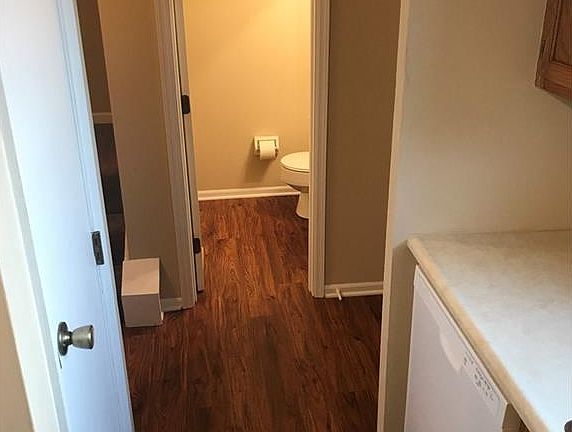 4th image of 42 Robinwood Ct