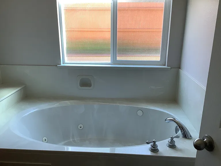 1488 Wellington Ave — Photo 15
