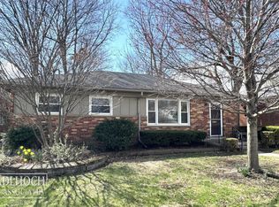 879 Grosse Pointe Ct, Grosse Pointe, MI