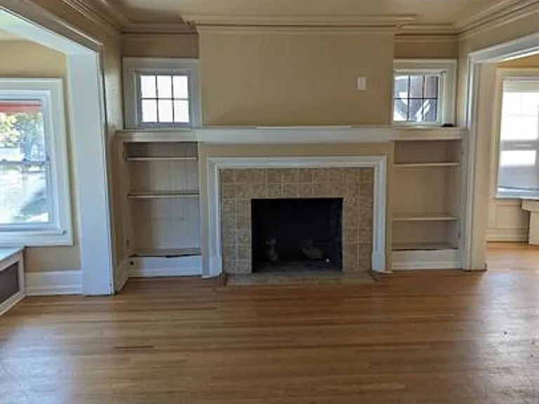 3035 N Stowell Ave — Photo 4
