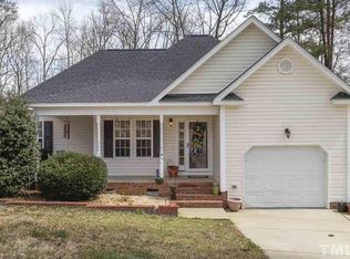 285 Jarrett Bay Ln, Fuquay Varina, NC 27526