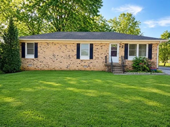 608 Mitchell Ct, Bowling Green, KY 42101