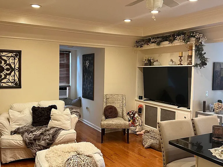 907 Summit Ave #3A — Photo 9