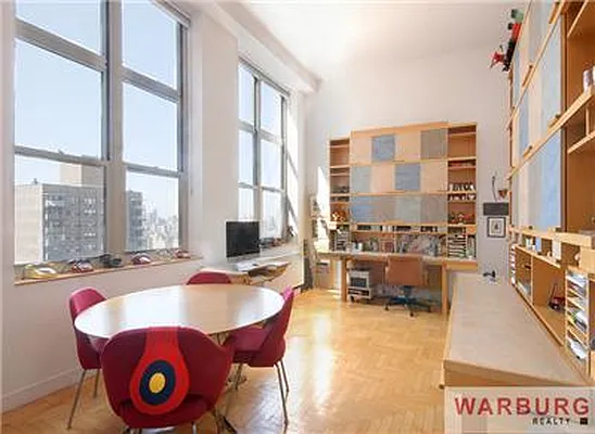 Sold by Warburg | media 31