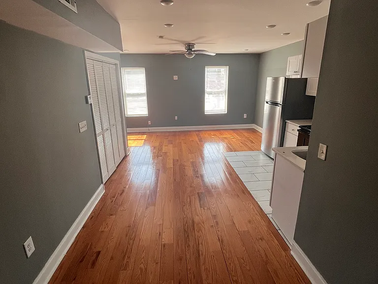 7123 Woodland Ave #3 — Photo 2