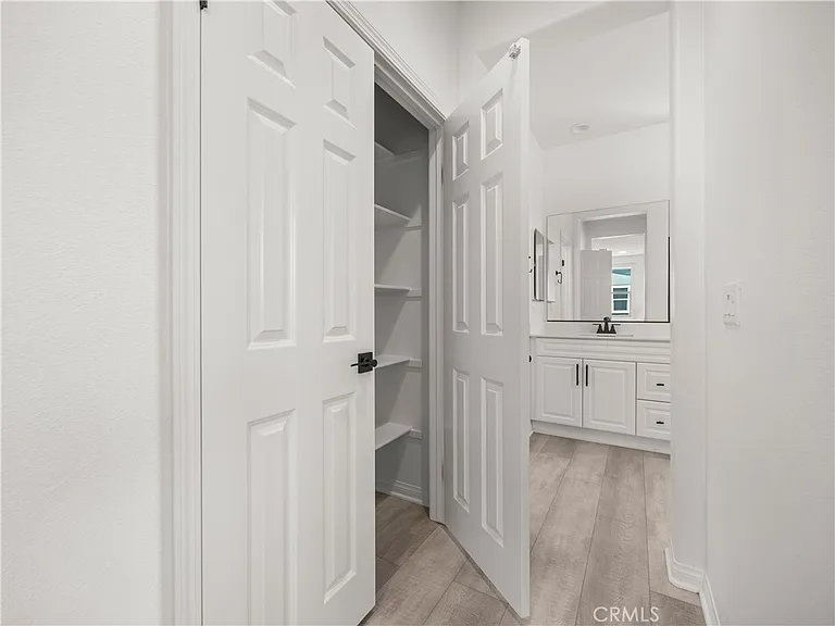 27448 Pioneer Ct — Photo 32